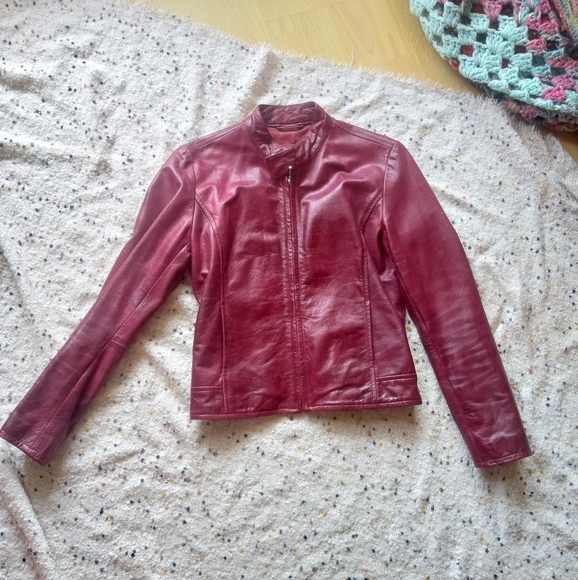 Vintage Burgundy Leather Jacket - Picture 11 of 15